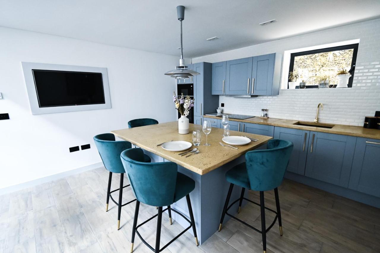 Emery Street Apartment *