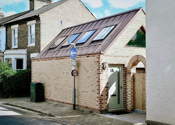 Emery Street Lodge
